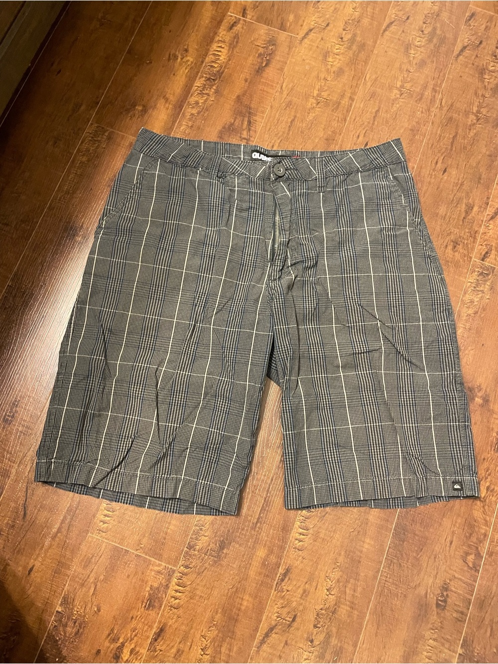 Quiksilver Men's Black and Gray Plaid Flat-Front Shorts